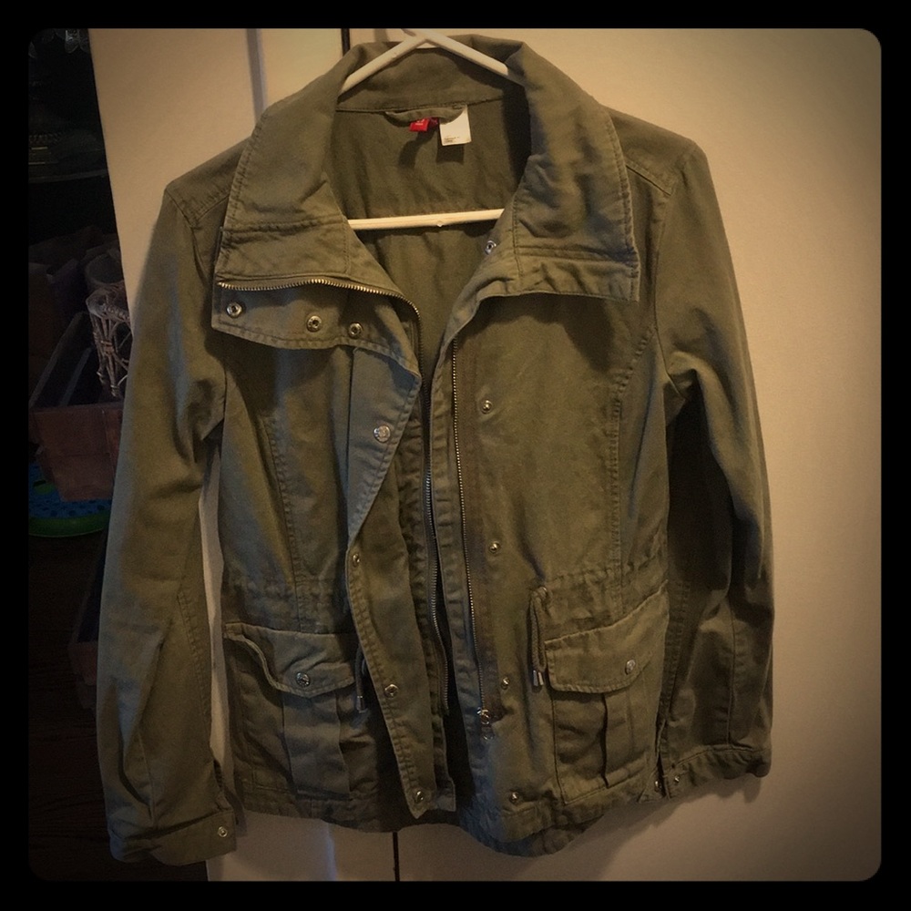 Women’s jacket. Size 8.
